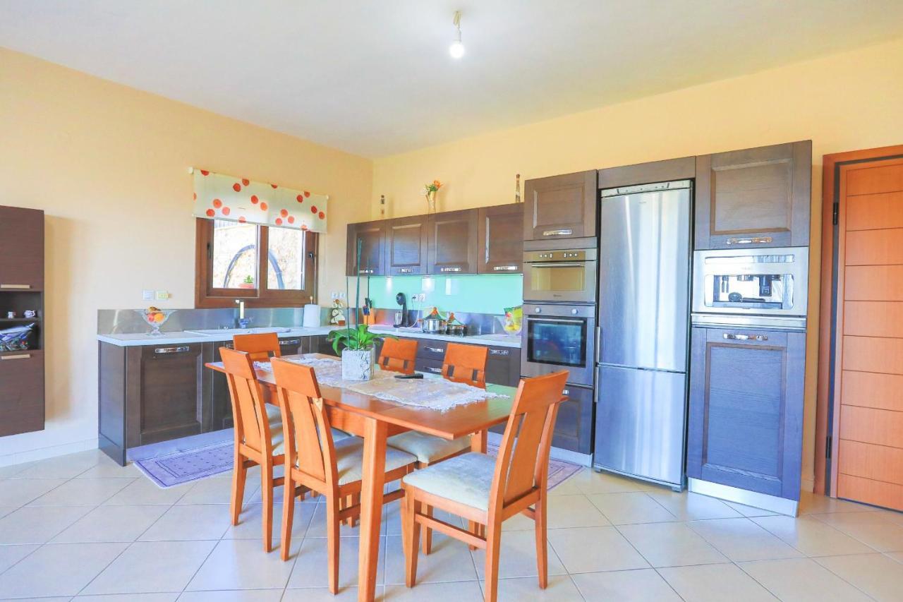 Villa Dersea Acharavi  Dış mekan fotoğraf